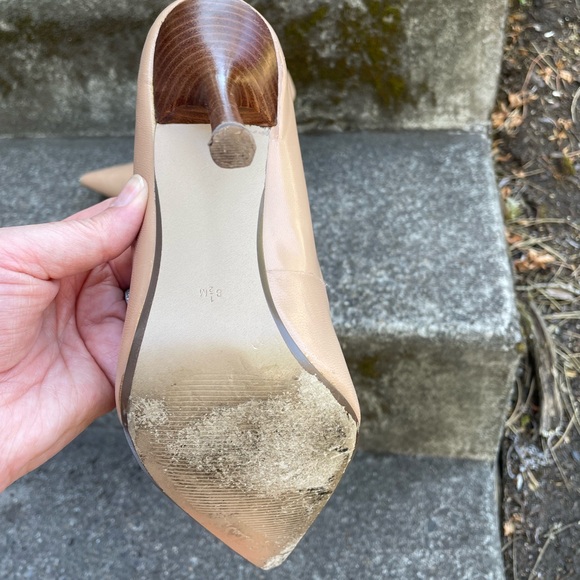 Guess camel stacked heel stilettos. Size 8.5. In good condition. - Picture 4 of 6